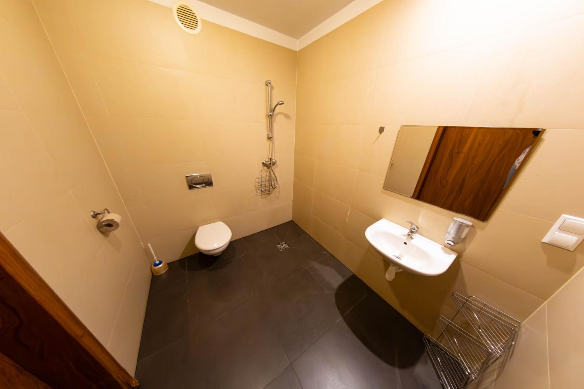 Twoj Hostel Klimczoka 7 Катовице Экстерьер фото